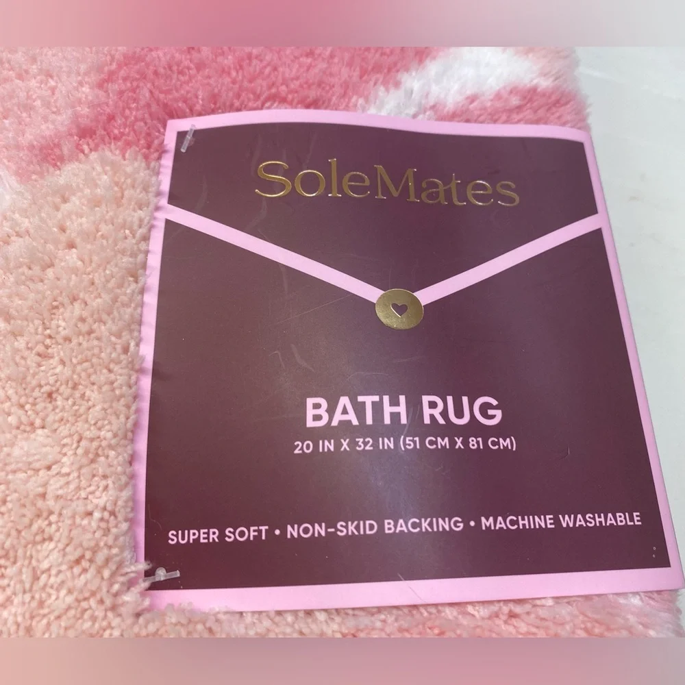 Solemates ❤️Heart Super Soft Cozy Bath Rug 20x32” Red/White NWT